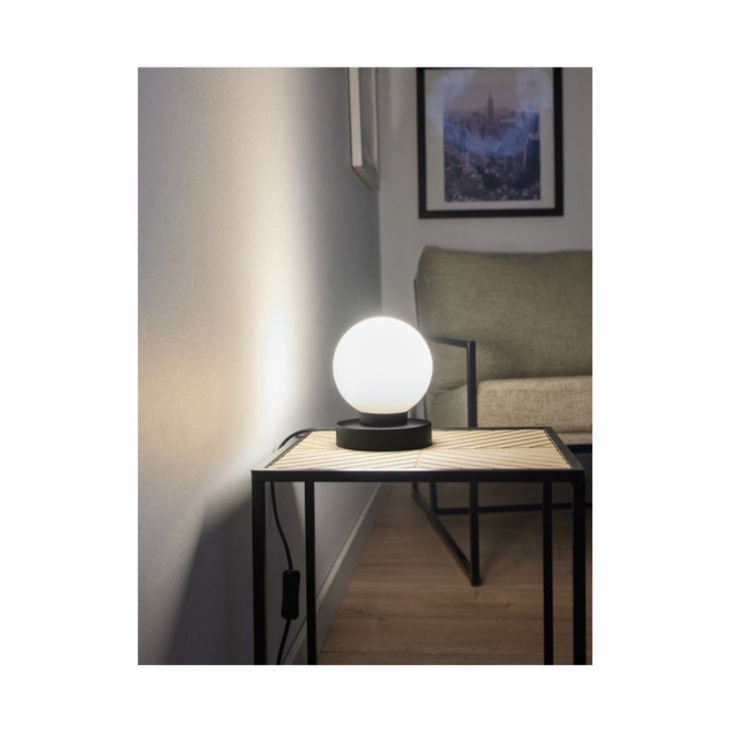 Nattlampa med rund glaskupa och svart bas - LIVARNO home